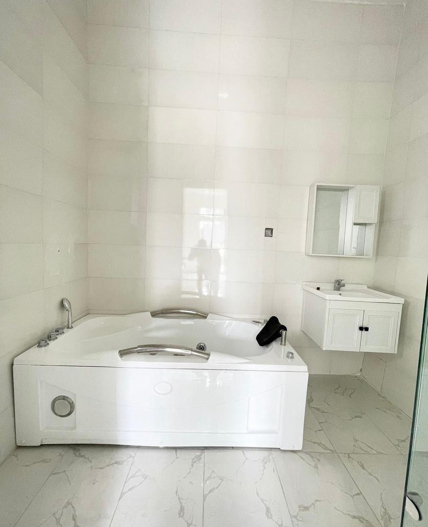 4BEDROOM SEMI DETACHED DUPLEX FOR SALE