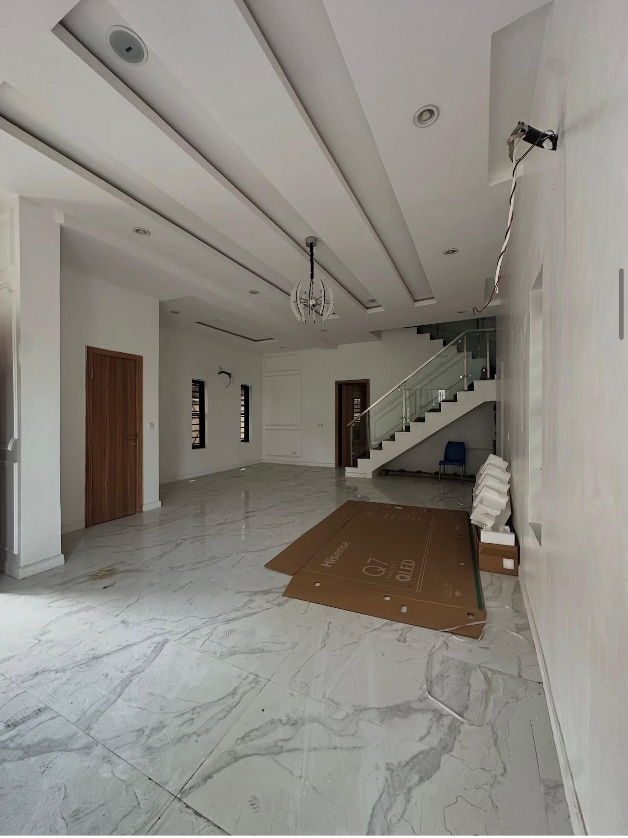 5BEDROOM FULLY DETACHED DUPLEX FOR SALE