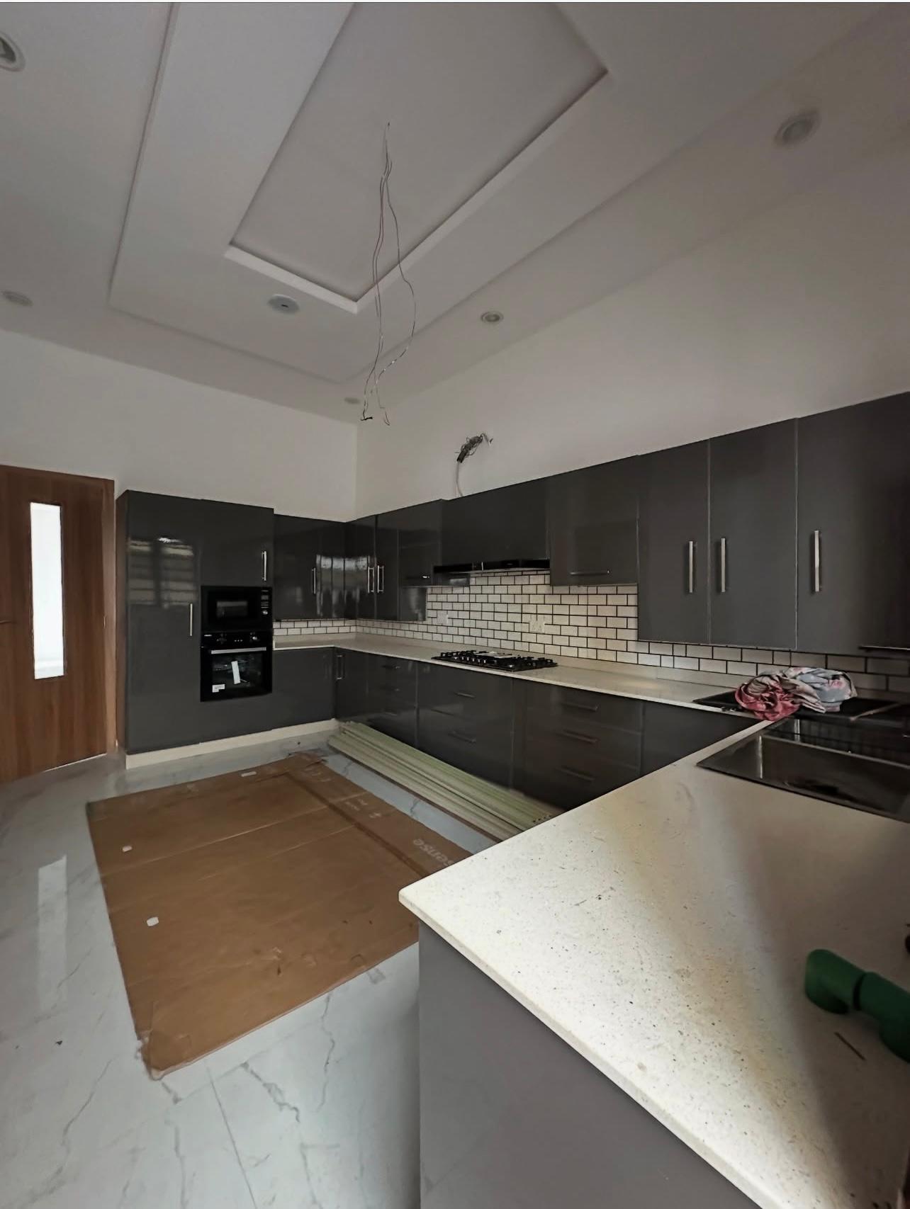 5BEDROOM FULLY DETACHED DUPLEX FOR SALE