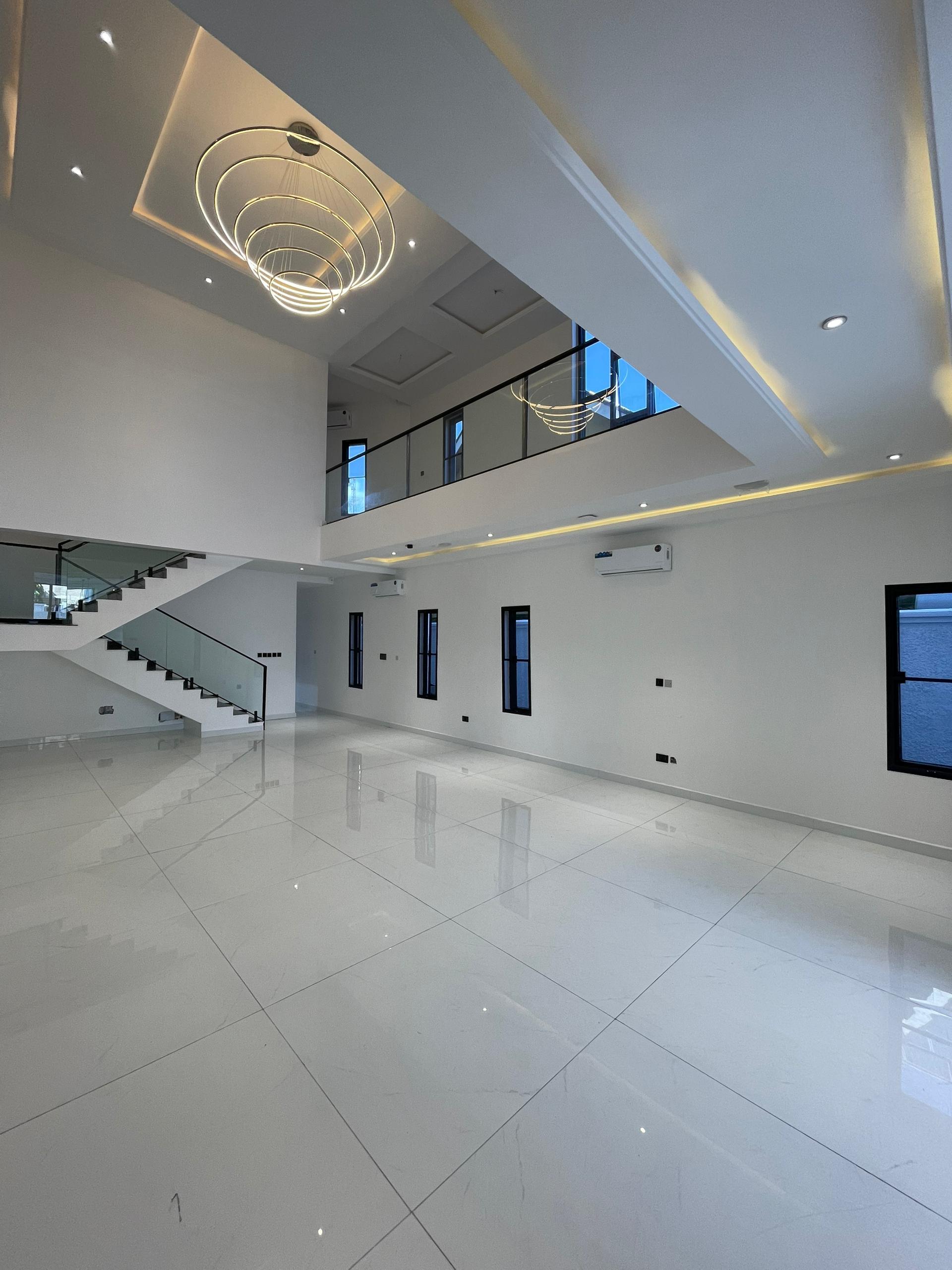 5BEDROOM FULLY DETACHED DUPLEX FOR SALE