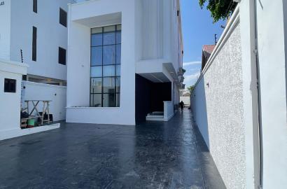 5BEDROOM FULLY DETACHED DUPLEX FOR SALE