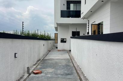 4BEDROOM SEMI DETACHED DUPLEX FOR SALE
