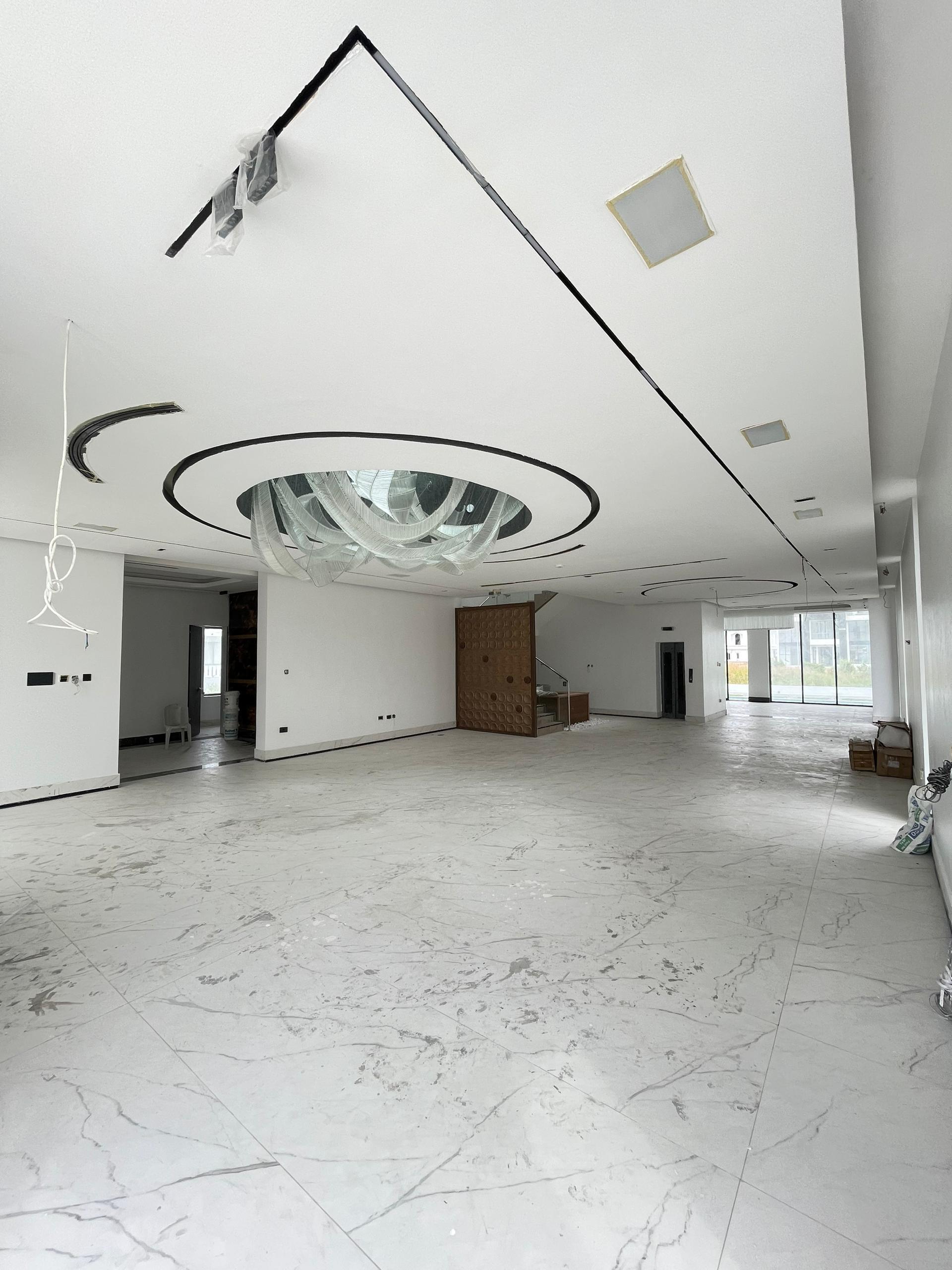 LUXURY 5BEDROOM FULLY DETACHED DUPLEX FOR SALE