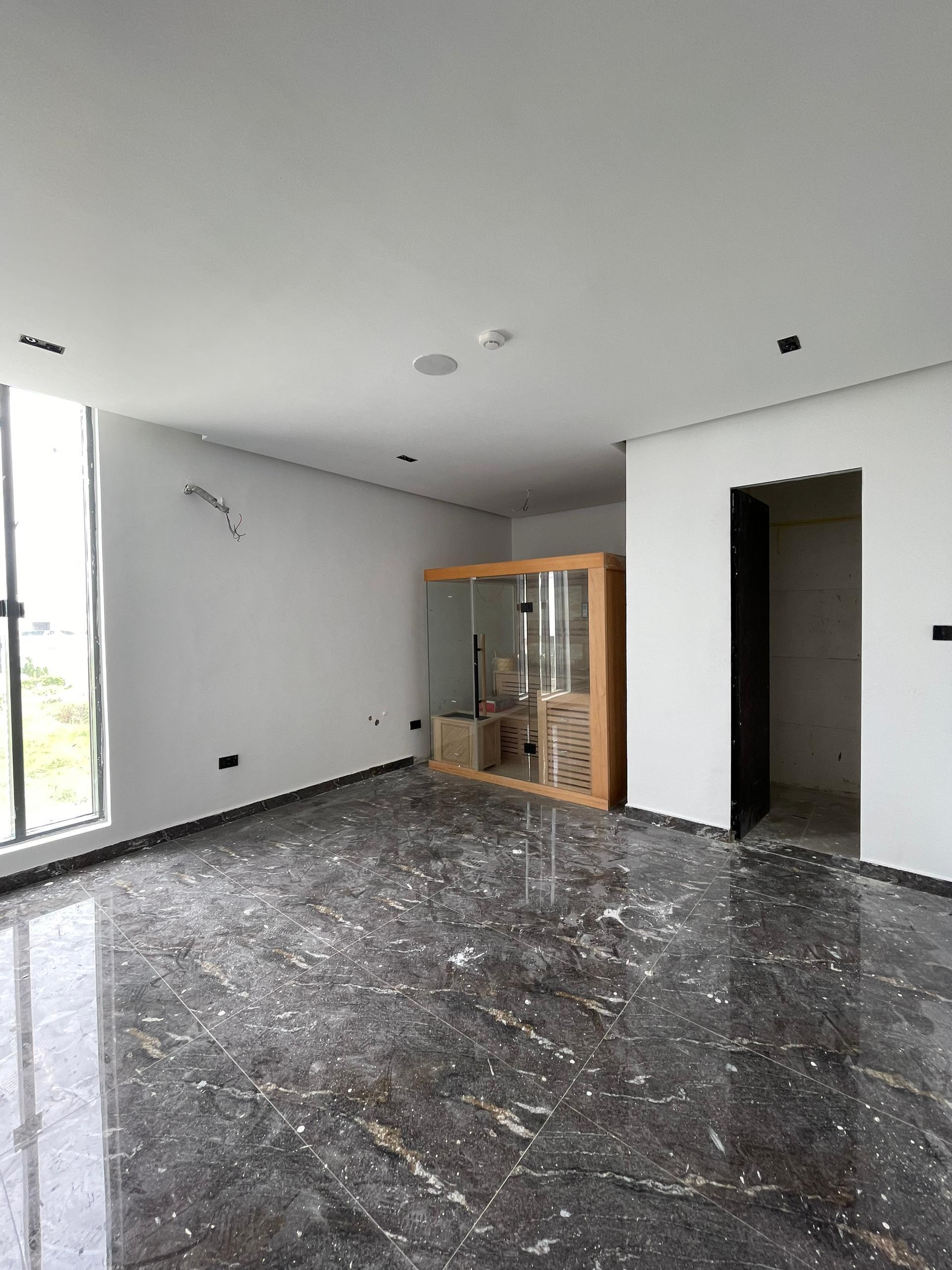 LUXURY 5BEDROOM FULLY DETACHED DUPLEX FOR SALE