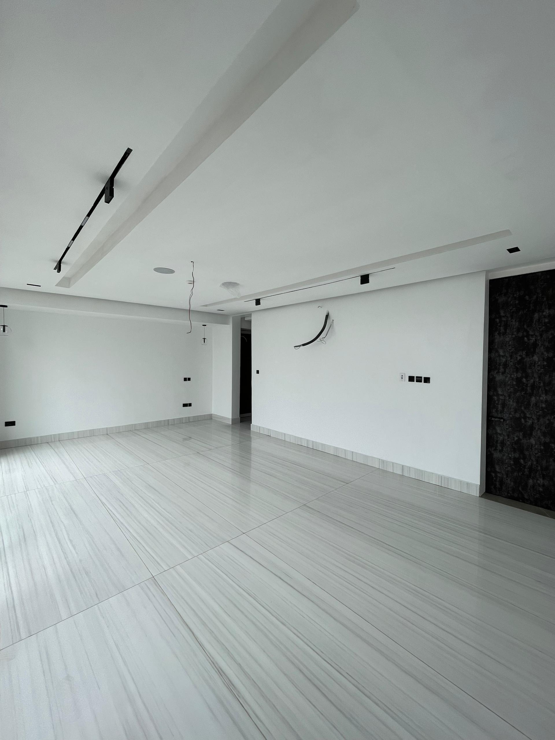 LUXURY 5BEDROOM FULLY DETACHED DUPLEX FOR SALE