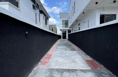 4BEDROOM SEMI DETACHED DUPLEX FOR SALE