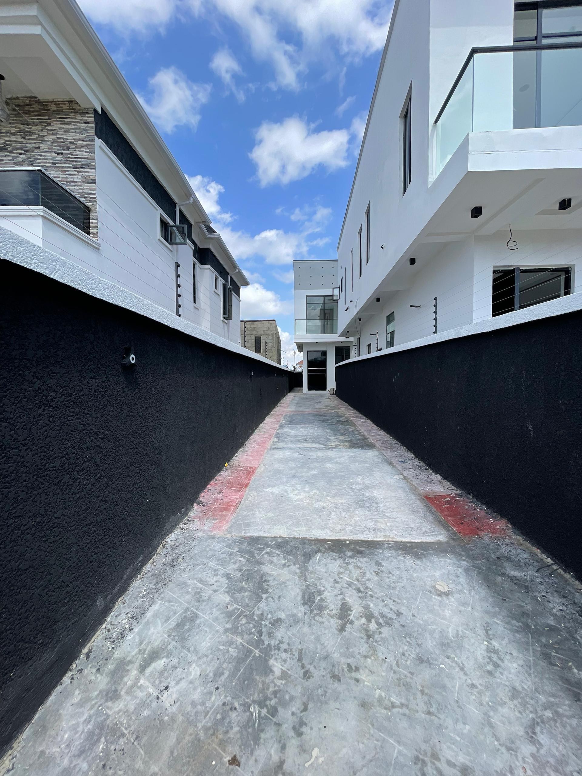 4BEDROOM SEMI DETACHED DUPLEX FOR SALE