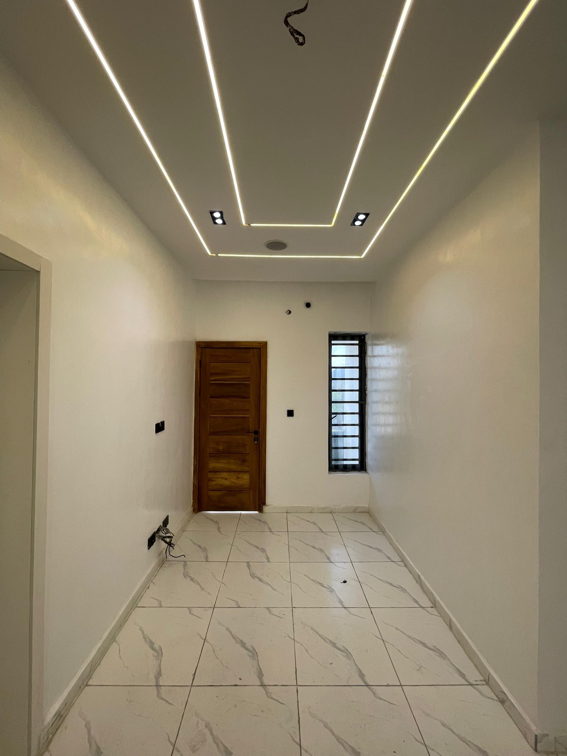 5BEDROOM FULLY DETACHED DUPLEX FOR SALE