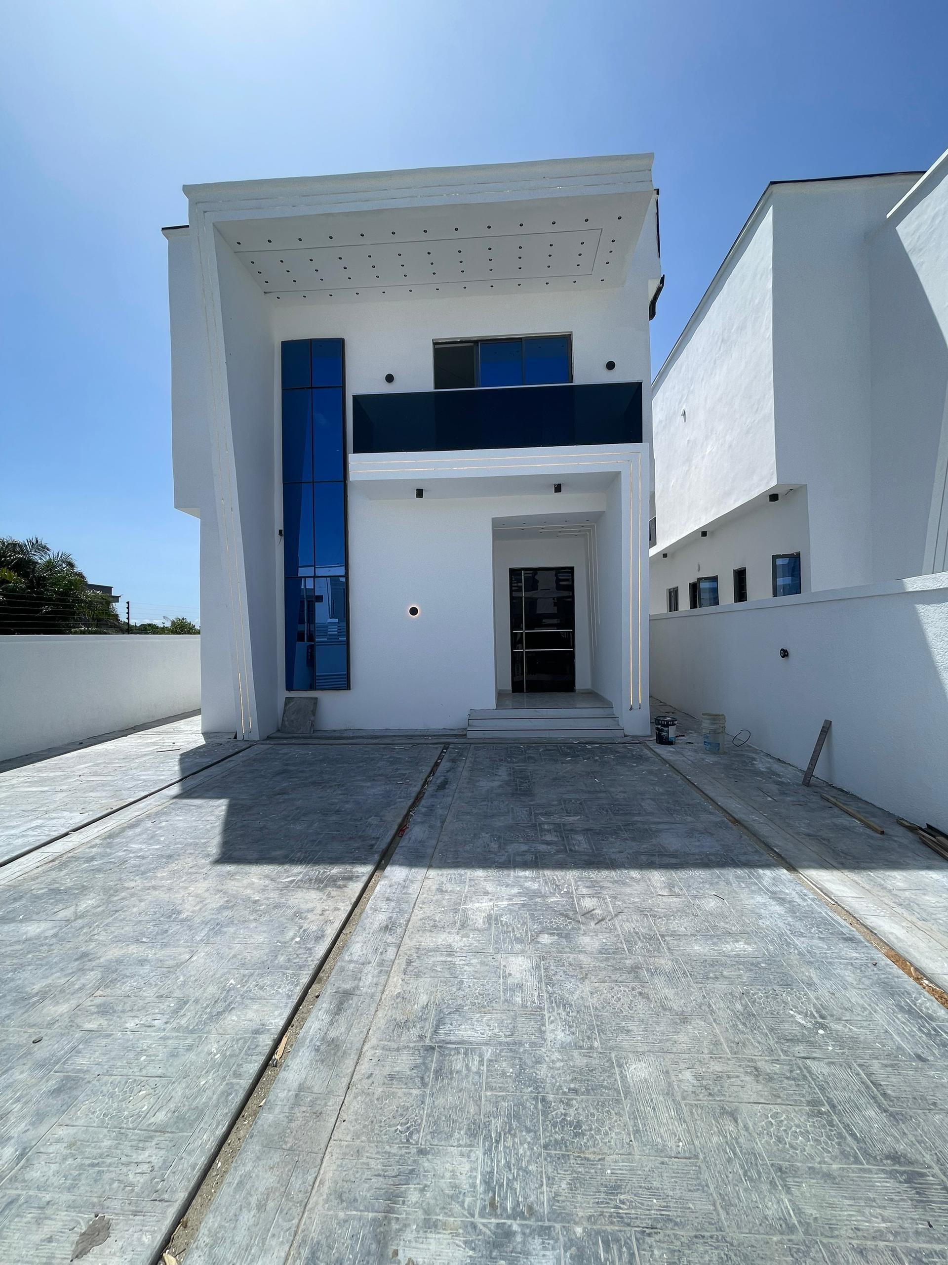 5BEDROOM FULLY DETACHED DUPLEX FOR SALE