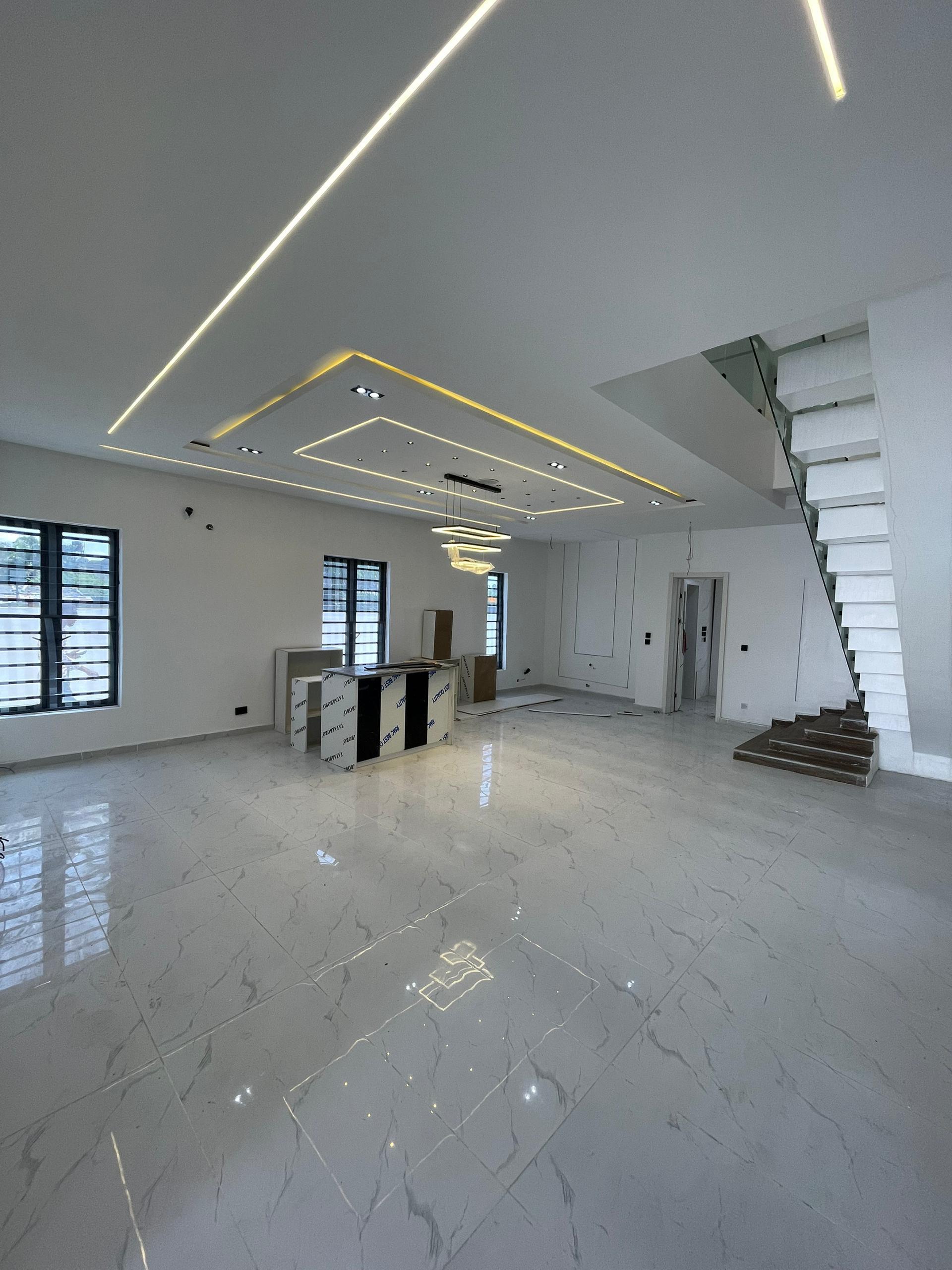 5BEDROOM FULLY DETACHED DUPLEX FOR SALE