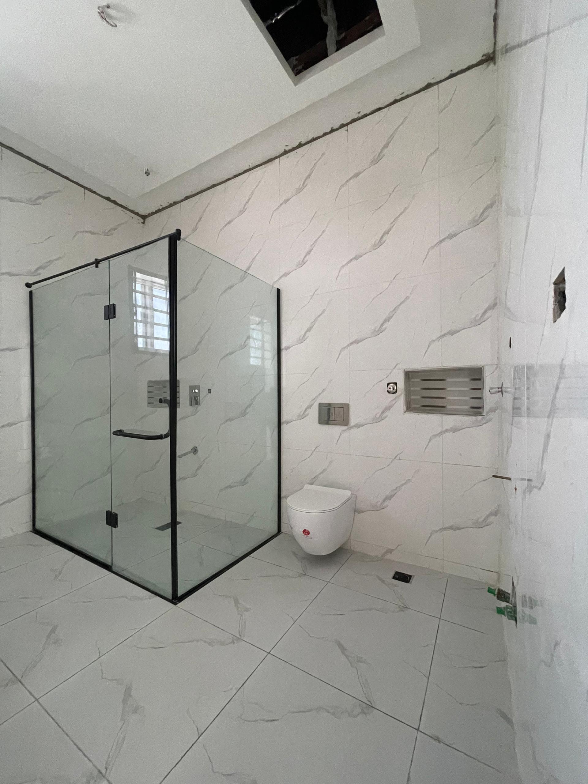 5BEDROOM FULLY DETACHED DUPLEX FOR SALE