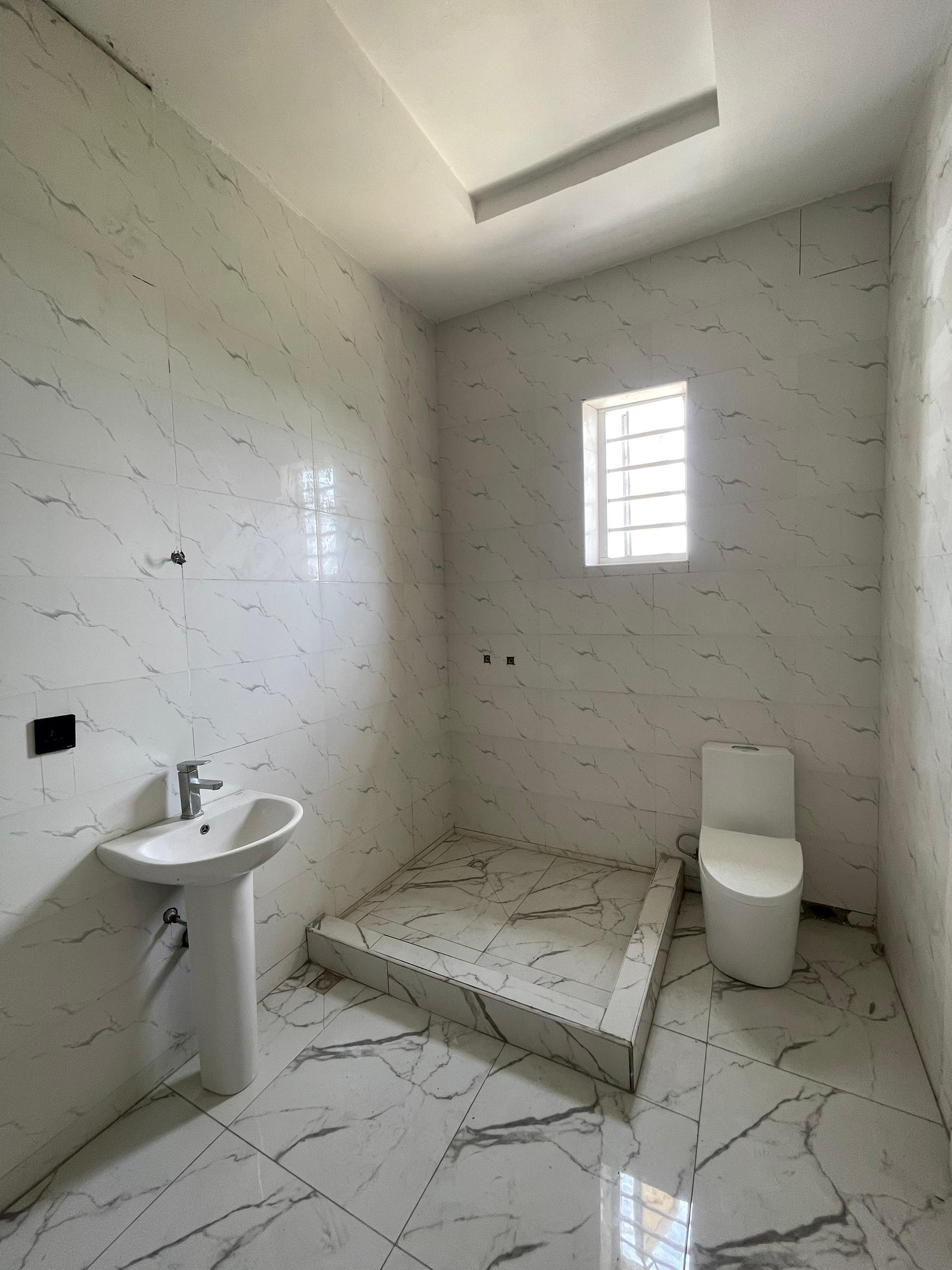 4BEDROOM SEMI DETACHED DUPLEX FOR SALE