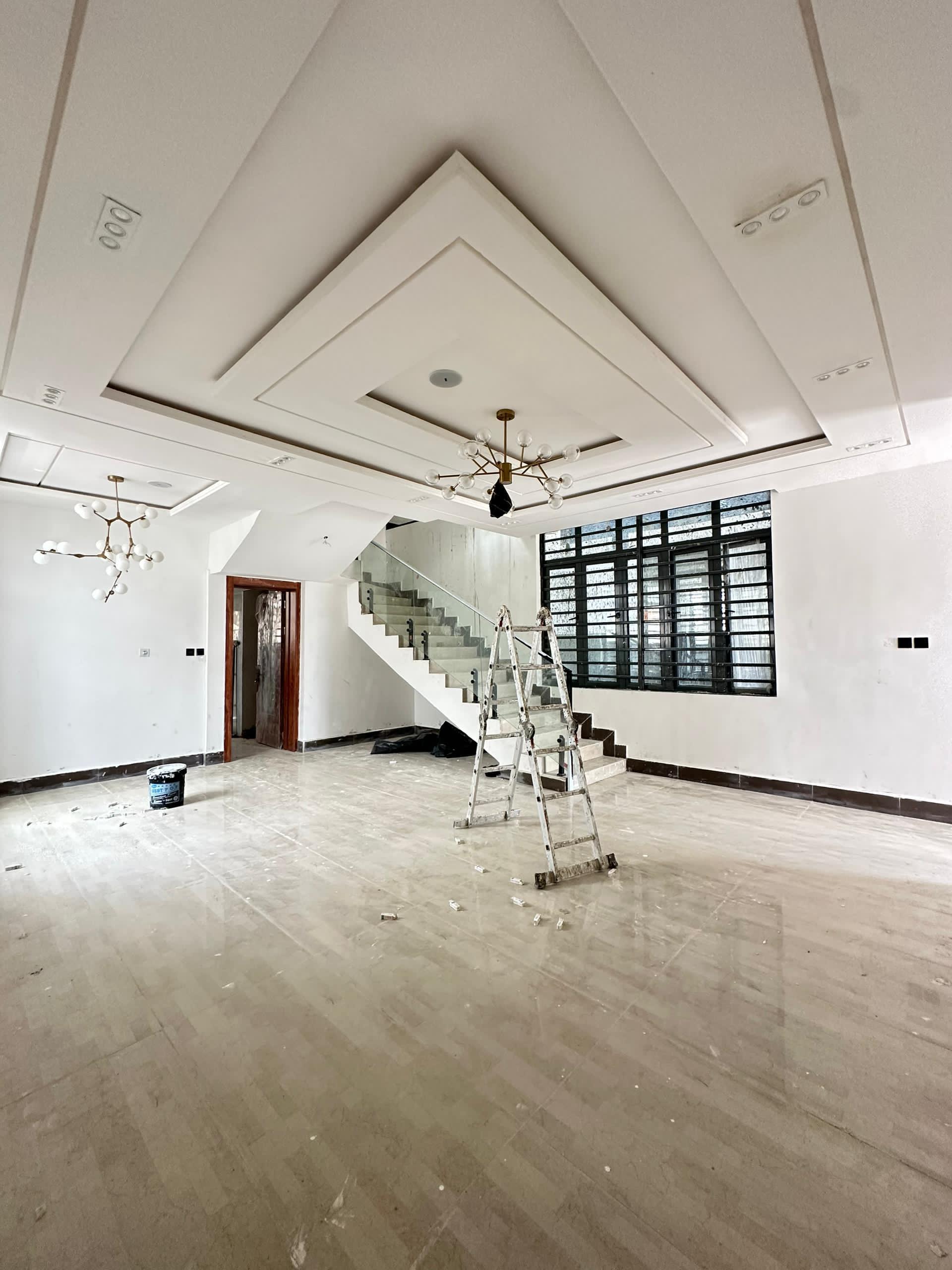 5BEDROOM FULLY DETACHED DUPLEX FOR SALE
